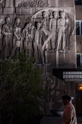 Illustration for article titled 10 Decaying Giants That Still Guard the Spirit of the Soviet Union